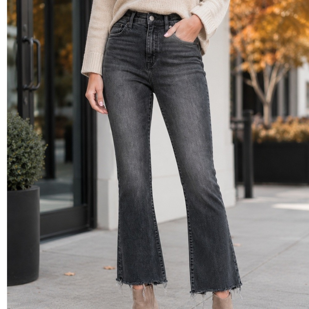 Madewell Mid-Rise Kick Out Jeans Faded Black Raw Hem Size 29 Distressed Charcoal